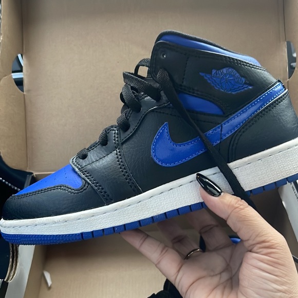 Jordan 1 MID kids - Picture 2 of 2